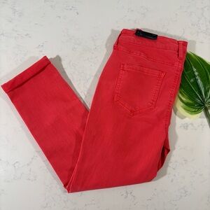 Liverpool Cami Crop Straight Fit Jeans in Coral (pink/orange) Sz. 8P NWT